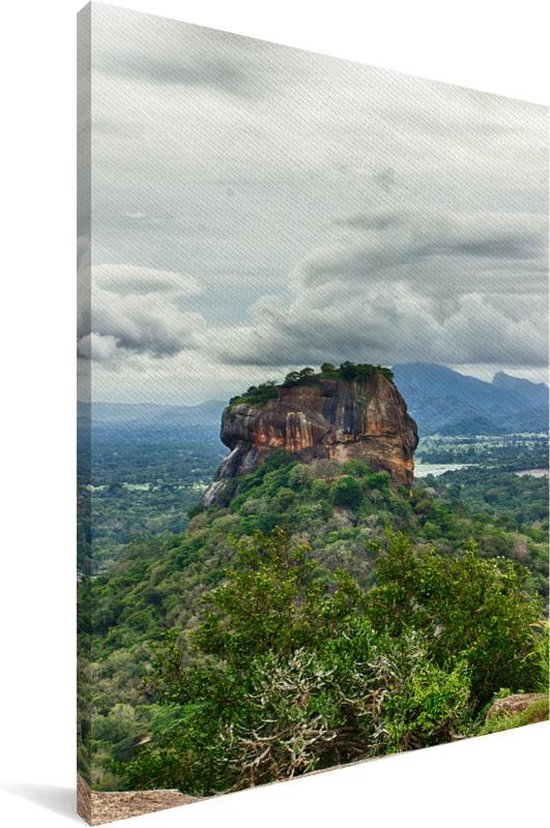 Schitterende lucht en een prachtig plaatje van de Sigiriya in Sri Lanka