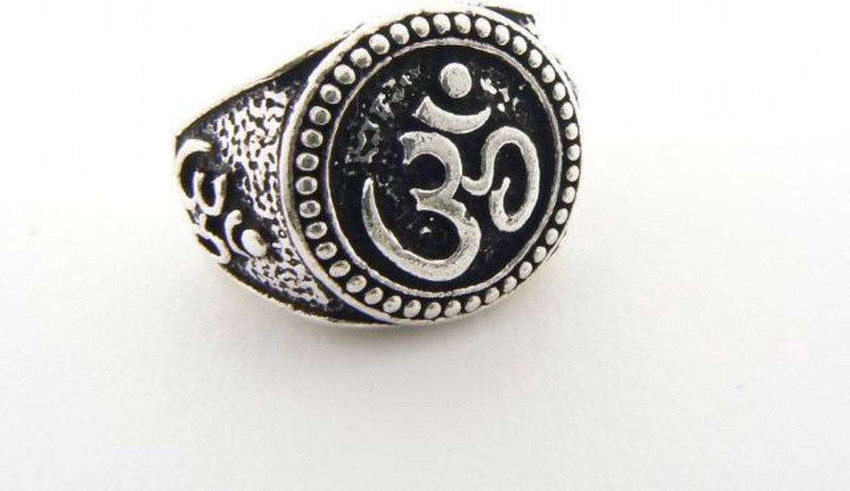 Zware zilveren ring met ohm-tekens - maat 18