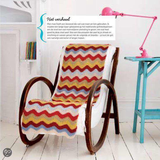 Wipstoel met gehaakt zigzaggrote plaid in rood, geel, wit en blauw.
