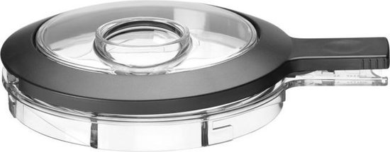 Transparant deksel met donkergrijs handvat voor een KitchenAid hakmolen.