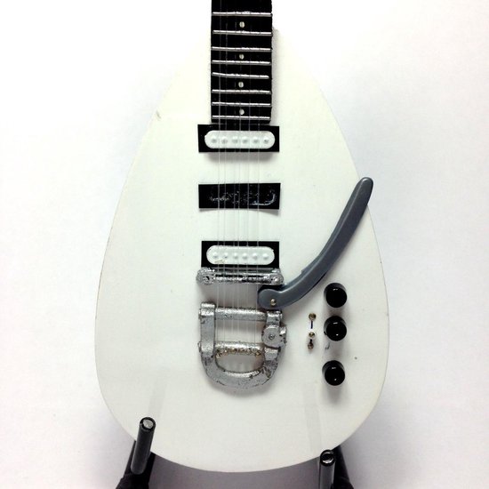 Rolling Stones Bill Wyman K020 miniatuur gitaar Rolling Stones Bill Wyman K020 miniatuur gitaar