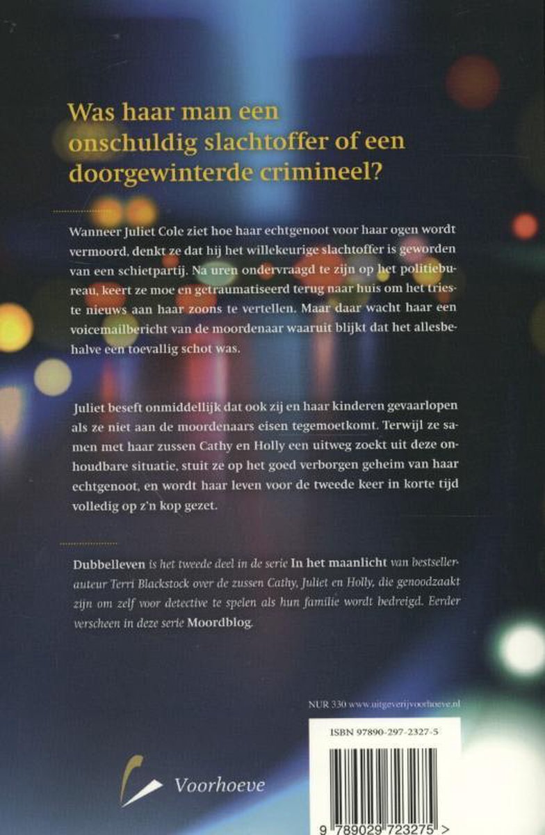 Achterkant boek 'Dubbel Leven'. Tekst gaat over een onschuldig slachtoffer of crimineel.