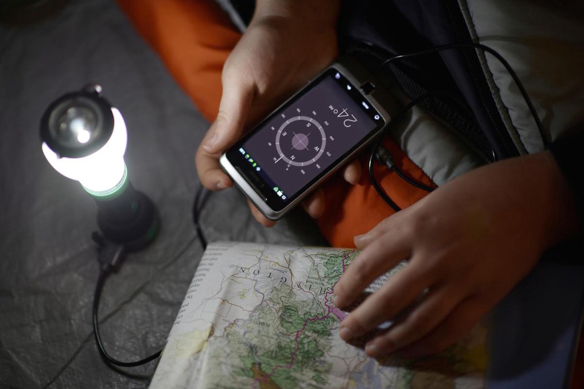 UCO Tetra LED lantaarn - Campinglamp - met USB-oplader - Accu - Zwart