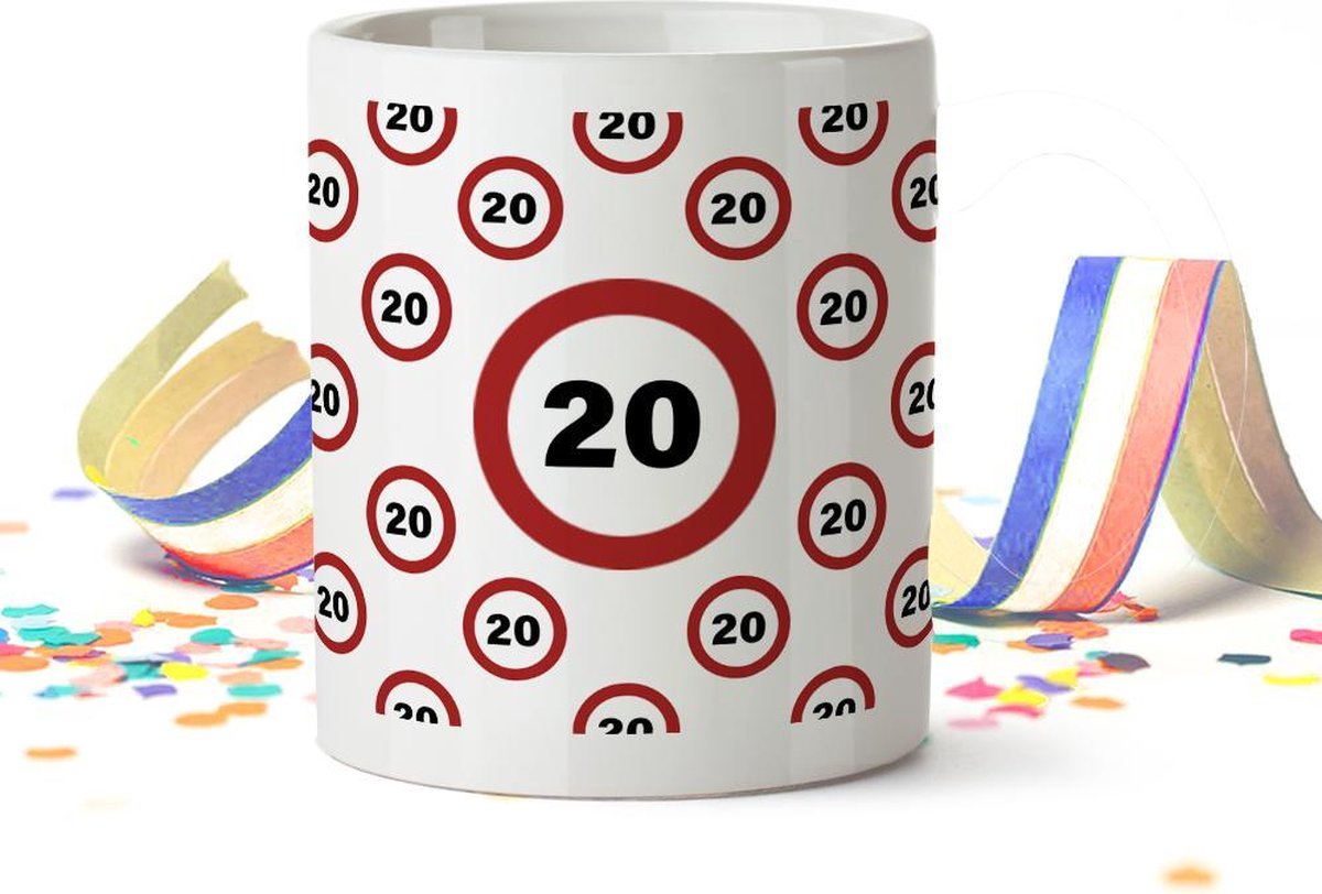 Mok met leeftijd 20 jaar verkeersbord