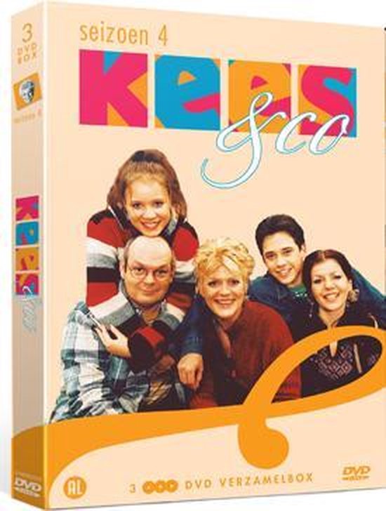 Kees & Co seizoen 4 DVD box met de cast op de voorkant, met oranje en gele accenten.