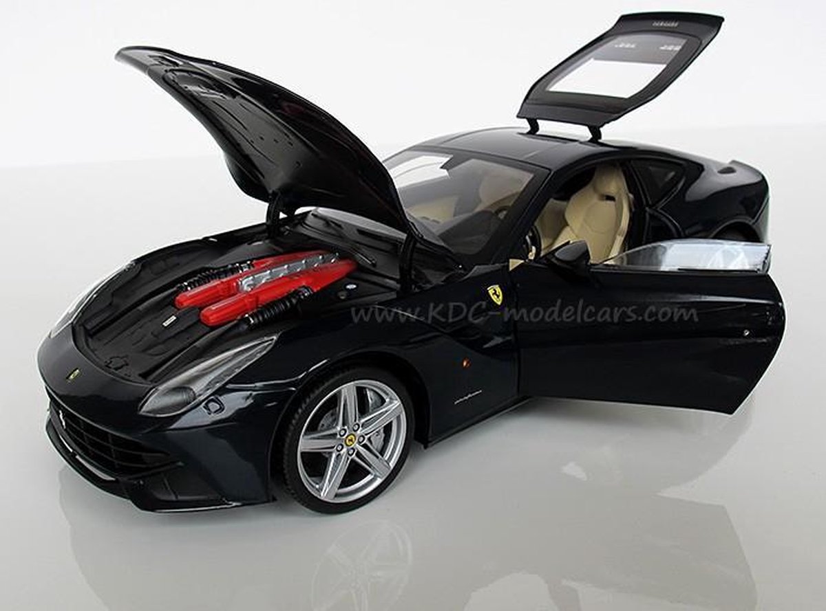 Hot Wheels Elite Ferrari F12 Berlinetta - Blu Pozzi met beige