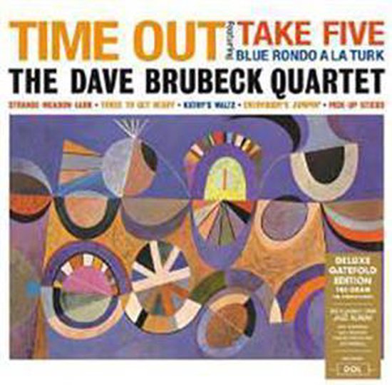 Albumcover van 'Time Out' door The Dave Brubeck Quartet met abstracte, kleurrijke vormen en tekst.
