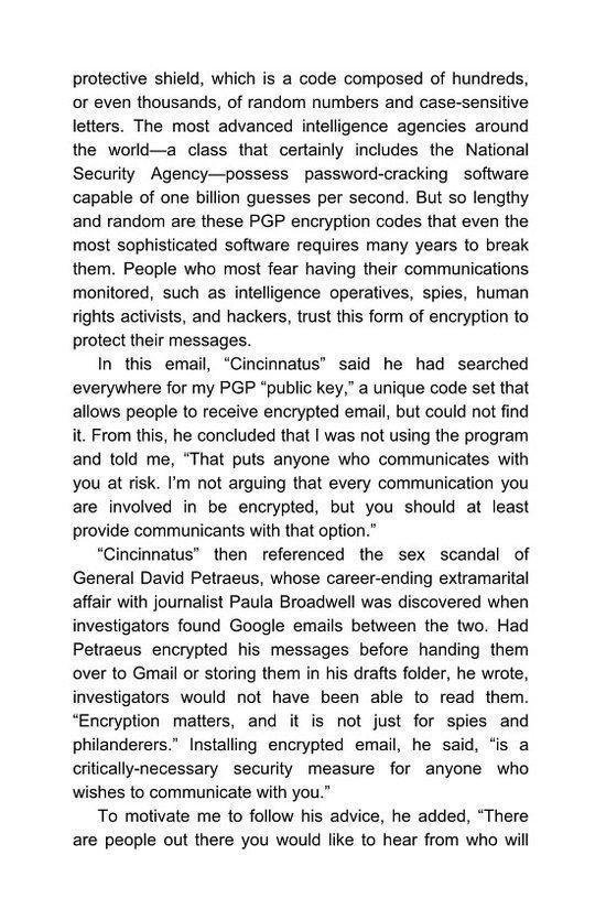 Le texte aborde le concept de chiffrement, le PGP et la sécurisation des communications, en mentionnant l'affaire Petraeus.