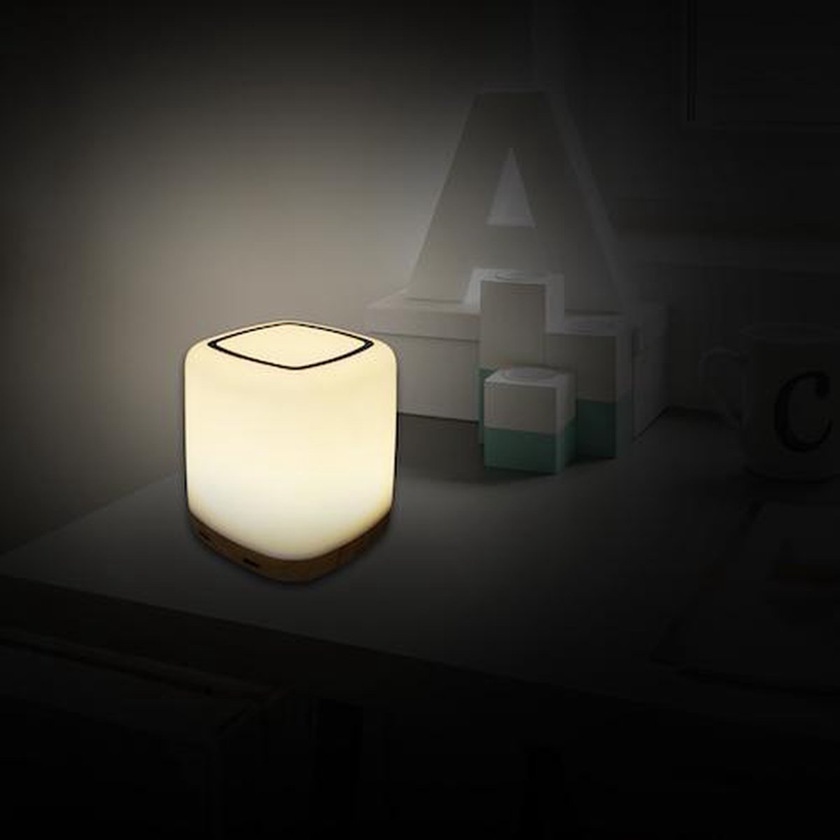 Macally - Lampe LED pour table de nuit avec chargeur USB Ã 4 ports