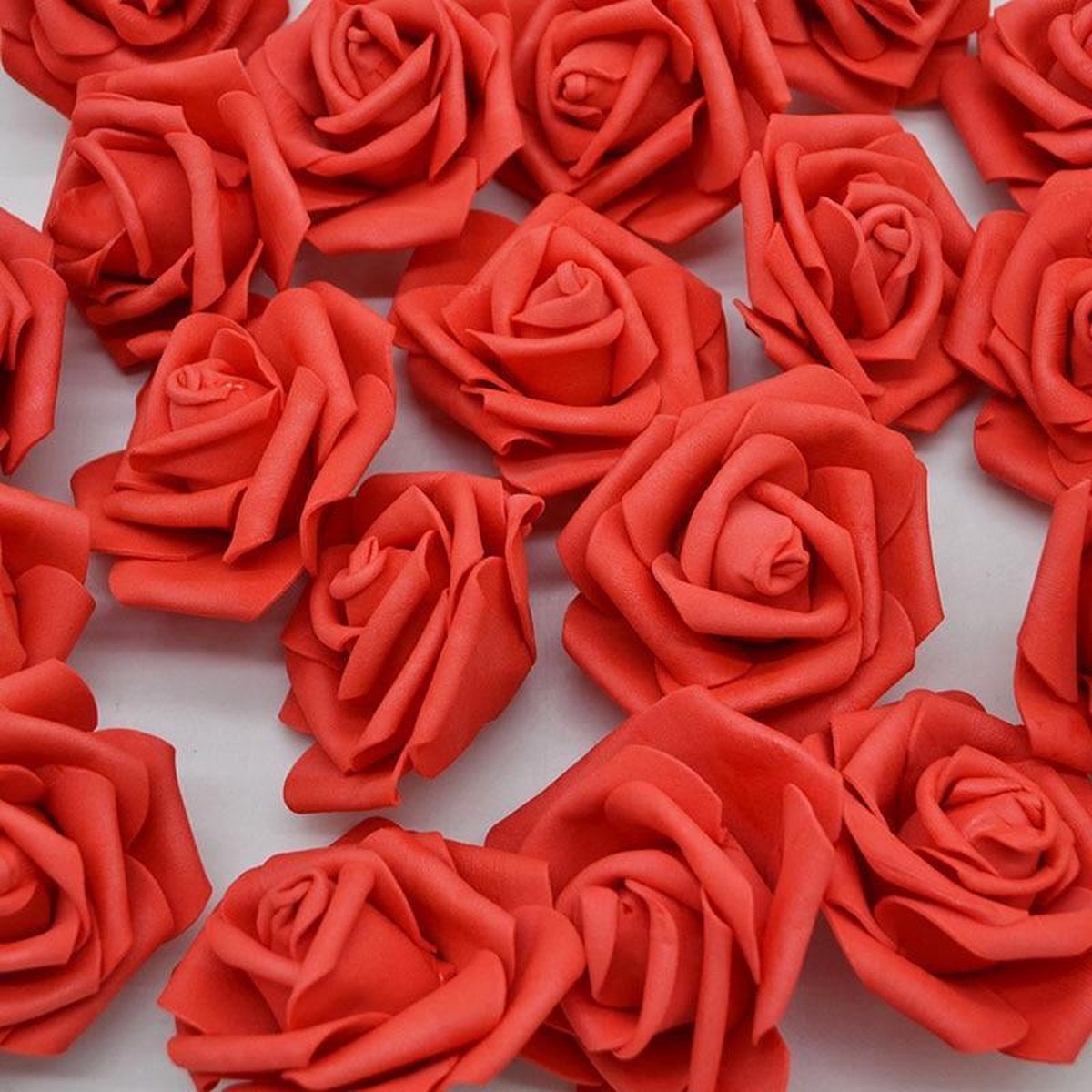 Mini Fake Roses Kunstbloemen 100 STKS 3.5 cm Rood Schuim Rose Hoofd voor Diy Ambachten Accessoires Thuis Party Woondecoraties en Baby Shower (Wit Mini Fake Roses Kunstbloemen 100 STKS 3.5 cm Rood Schuim Rose Hoofd voor Diy Ambachten Accessoires Thuis Party Woondecoraties en Baby Shower (Wit