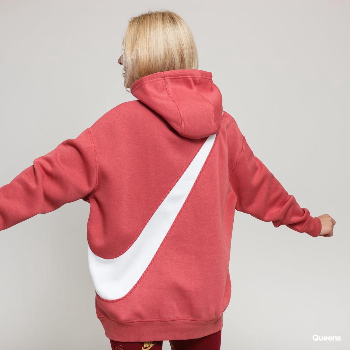 Krijger Overvloed zacht Nike Hoodie Sportswear Swoosh sweater dames - maat XS - | bol.com