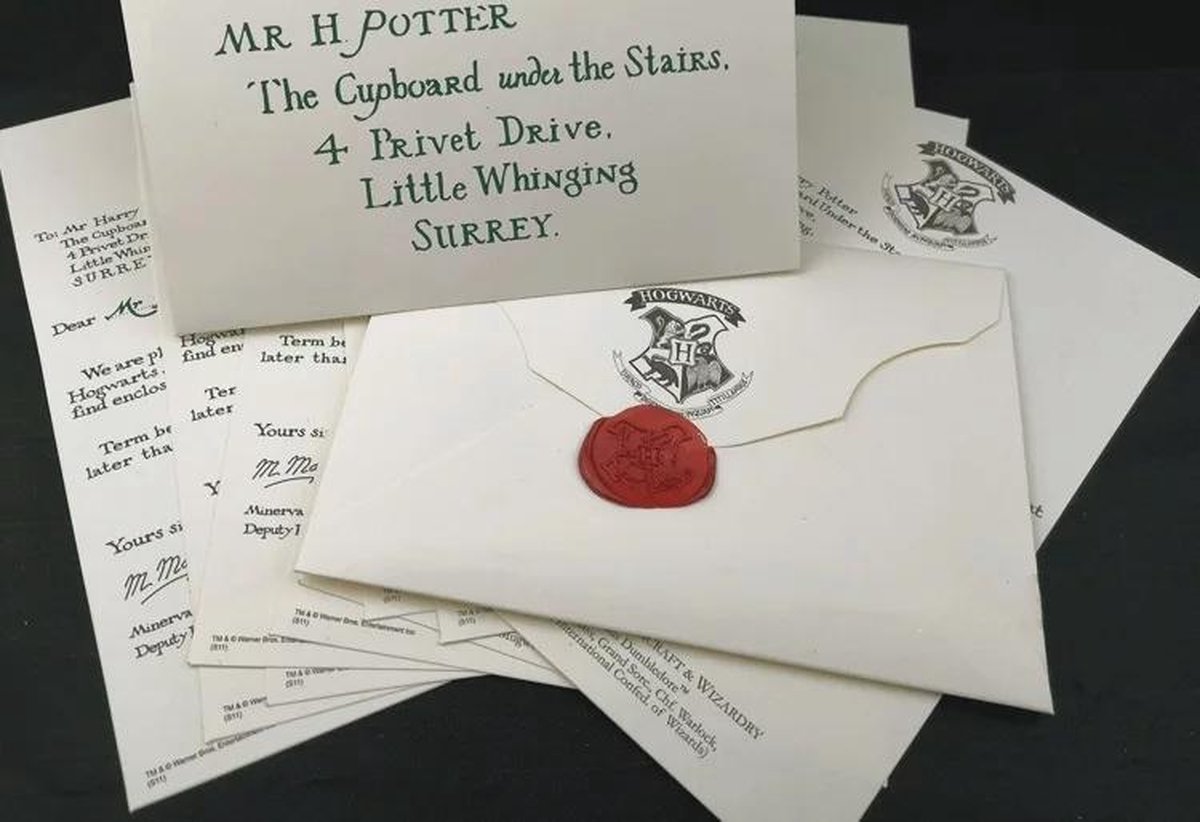 Carnet Harry Potter en forme d'enveloppe pour lettre Poudlard sur Cadeaux  et Anniversaire