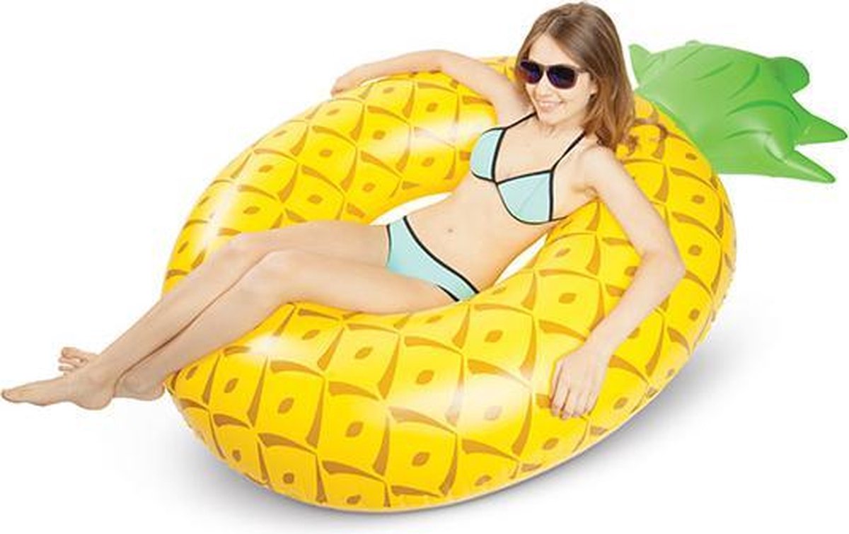 Pineapple floatie 2024