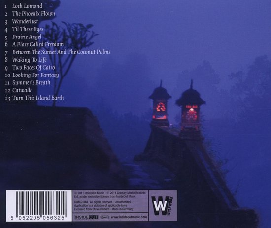 L'arrière d'une pochette de CD représentant une scène crépusculaire sombre et atmosphérique avec deux lanternes orientales éclairées dans la pénombre.