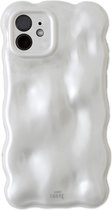 xoxo Wildhearts Bubbly case White telefoonhoesje - Geschikt voor iPhone 11 - Hoesje met bobbeltjes - Krullende golfvorm - schokbestendig - Wit