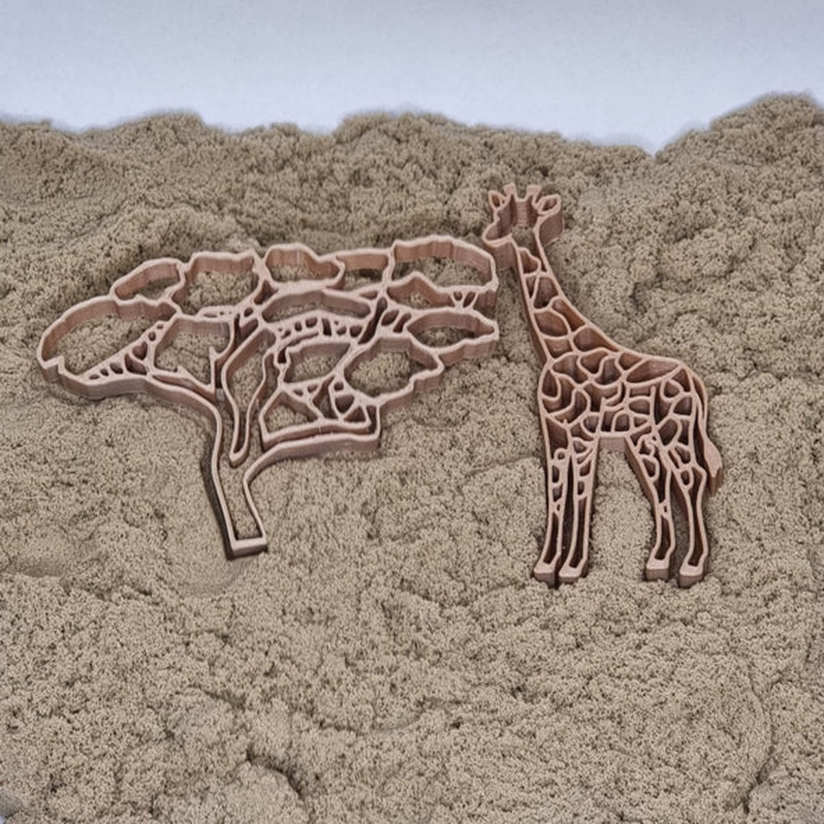 Grennn uitstekers boom en giraffe Afrika