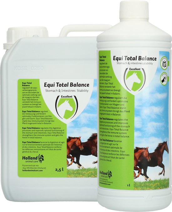 Twee witte jerrycans met een label met de tekst "Equi Total Balance" en rennende paarden.