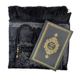 Geschenkset zwart met een luxe velvet gebedskleed, parel tasbih en Nederlands vertaalde Koran Kerim