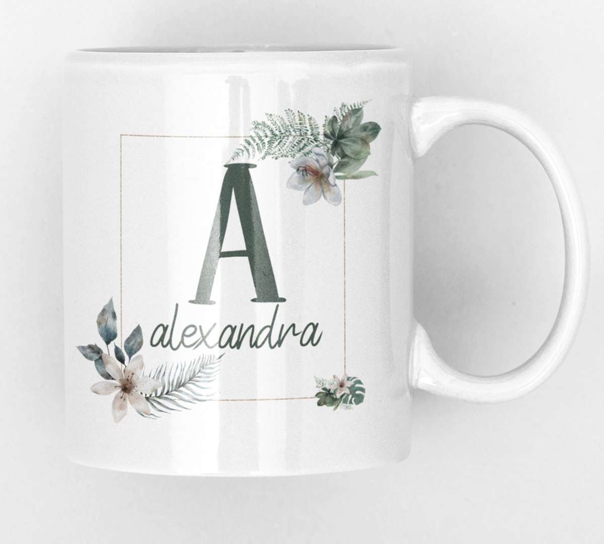 Mok met monogram en naam in lijst