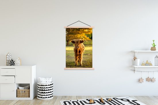 Posterhanger incl. Poster 120x180 cm - Schoolplaat - Schotse Hooglander - Kalfje - Herfst - Textielposter - Blanke latten