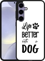 Cazy Hardcase Hoesje geschikt voor Samsung Galaxy S24+ Life Is Better With a Dog Zwart