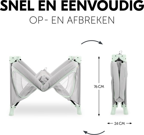 Grijs reisbedje, half opgevouwen tot een compact formaat van 24x76cm. Snel en eenvoudig op- en afbreken.