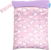 Intirilife Luiertas, waterdichte zak in Roze met Eenhoorns - 29 x 40 cm - Herbruikbare natte tas, luiertas, Wetbag met rits voor peuter, baby, reizen, sport