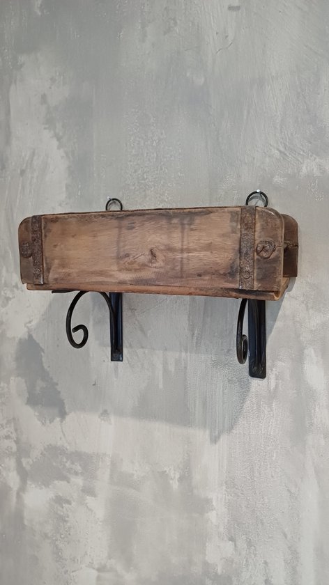 Steenmal - plantenbak - hangend - hang - muurrek - industrieel