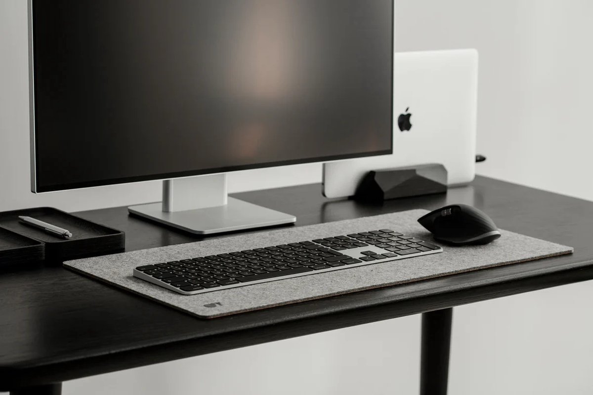 Oakywood Felt & Cork Desk Mat Grey - Large 30 x 90 cm - Luxe Bureau Onderlegger van Wolvilt & Kurk — cadeau in Wonen & Interieur - foto 4