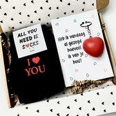 Valentijn Cadeau | Herensokken (Maat 43-46) en sleutelhanger met antistress hart | Valentines Day Gift | Cadeau Voor Haar | Cadeau Voor Hem | Romantisch Cadeau | Valentijn | I Love You