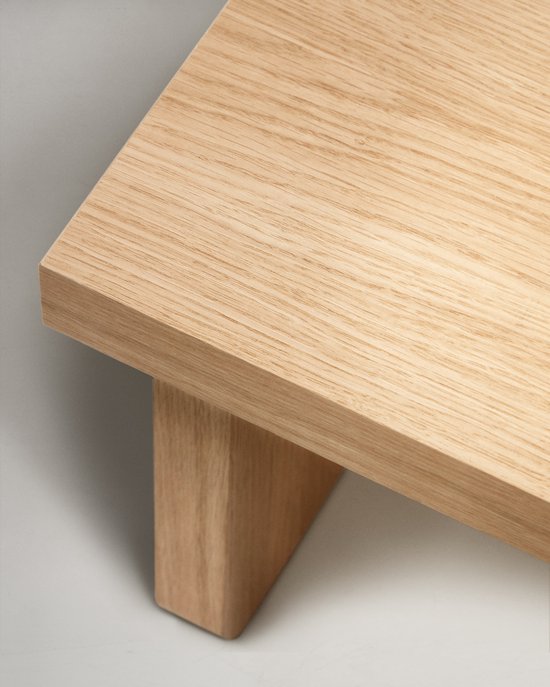 Kave Home - Table basse Oaq en placage chêne finition naturelle 82 x 60 cm Crédit FSC Mix
