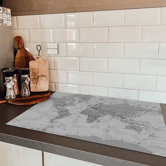 KitchenYeah® Inductie beschermer 81.2x52 cm - Abstracte wereldkaart met schaduwen - zwart wit - Kookplaataccessoires - Afdekplaat voor kookplaat - Inductiebeschermer - Inductiemat - Inductieplaat mat