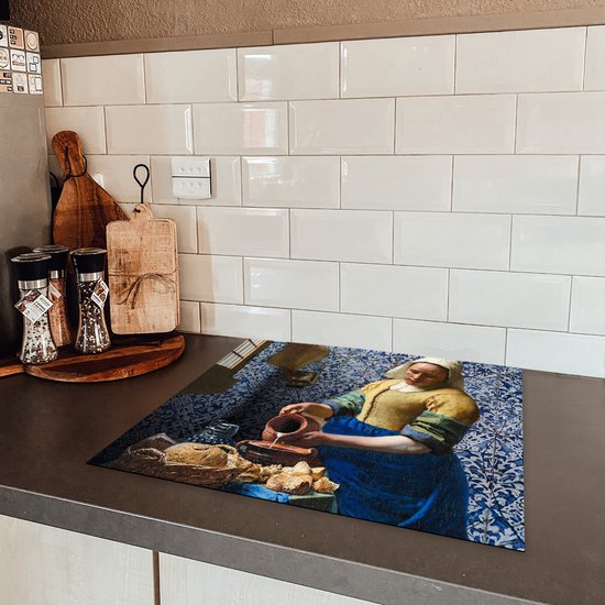 KitchenYeah® Inductie beschermer 60x52 cm - Melkmeisje - Delfts Blauw - Vermeer - Schilderij - Oude meesters - Kookplaataccessoires - Afdekplaat voor kookplaat - Inductiebeschermer - Inductiemat - Inductieplaat mat