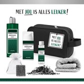 Geschenkset "Met Jou Is Alles Leuker!" - 7 Producten - 480 Gram | Giftset voor hem - Luxe cadeaubox man - Vaderdag - Verjaardag - Wellness - Pakket - Cadeau set - Vader - Broer - Vriend - Collega - Groen - Toilettas