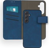 iMoshion Hoesje Geschikt voor Samsung Galaxy A55 Hoesje Met Pasjeshouder - iMoshion Uitneembare 2-in-1 Luxe Bookcase - Blauw