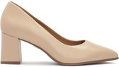 Beige pumps with comfort lining