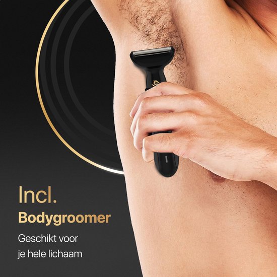Man gebruikt een zwarte bodygroomer van Wellshave onder de oksel.