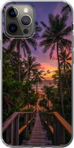 Geschikt voor iPhone 13 Pro hoesje - Zonsondergang - Palmbomen - Strand - Siliconen Telefoonhoesje