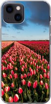 Geschikt voor iPhone 13 mini hoesje - Kleurrijke tulpen in Nederlands landschap - Siliconen Telefoonhoesje