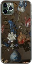 Geschikt voor iPhone 11 Pro Max hoesje - Bloemen in een Wan-Li vaas en schelpen - Schilderij van Balthasar van der Ast - Siliconen Telefoonhoesje