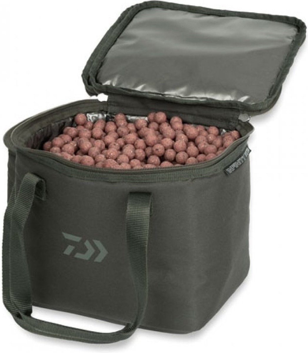 Daiwa - IS Large Accessory Cool Pouch - Daiwa