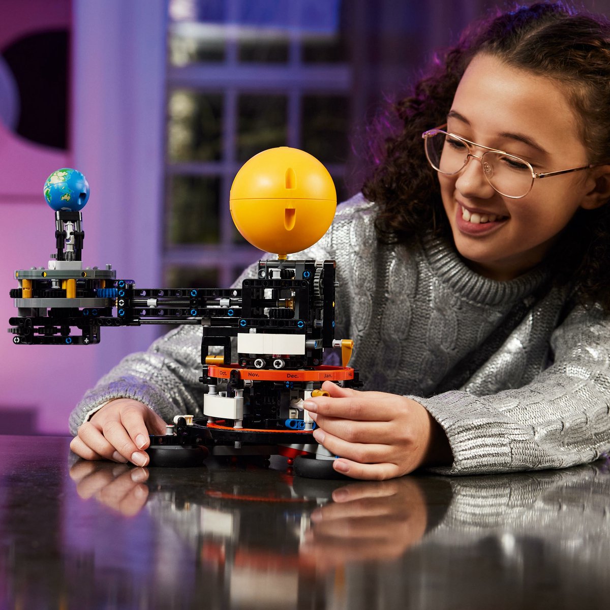 LEGO Technic De aarde en de maan in beweging - 42179 – foto 7