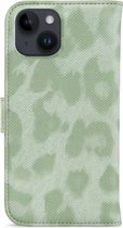 My Style Telefoonhoesje geschikt voor Apple iPhone 13 Hoesje | My Style Flex Wallet Bookcase Portemonnee | Pasjeshouder voor 3 Pasjes | Telefoonhoesje voor Pinpas / OV Kaart / Rijbewijs - Green Leopard | Groen