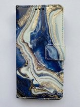 Geschikt voor Samsung Galaxy S23 boekhoesje met marmerprint – blauw/goud - portemonnee hoesje met kaarthouder en magneetsluiting