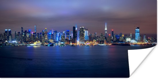 Skyline van New York bij nacht Poster 120x60 cm - Foto print op Poster (wanddecoratie woonkamer / slaapkamer) / Amerikaanse steden Poster