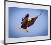 Fotolijst incl. Poster - Een Amerikaanse zeearend in een blauwe lucht - 40x30 cm - Posterlijst