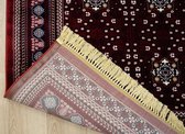 Flycarpets Isfahan Klassiek Oosters Medaillon Vloerkleed - Rood - 240x340 cm
