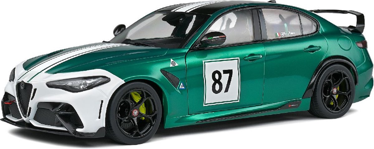 Het 1:18 Diecast model van de Alfa Romeo Giulia GTAm #87 van de Nürburgring van 2021. De fabrikant van het schaalmodel is Solido.Dit model is alleen online beschikbaar