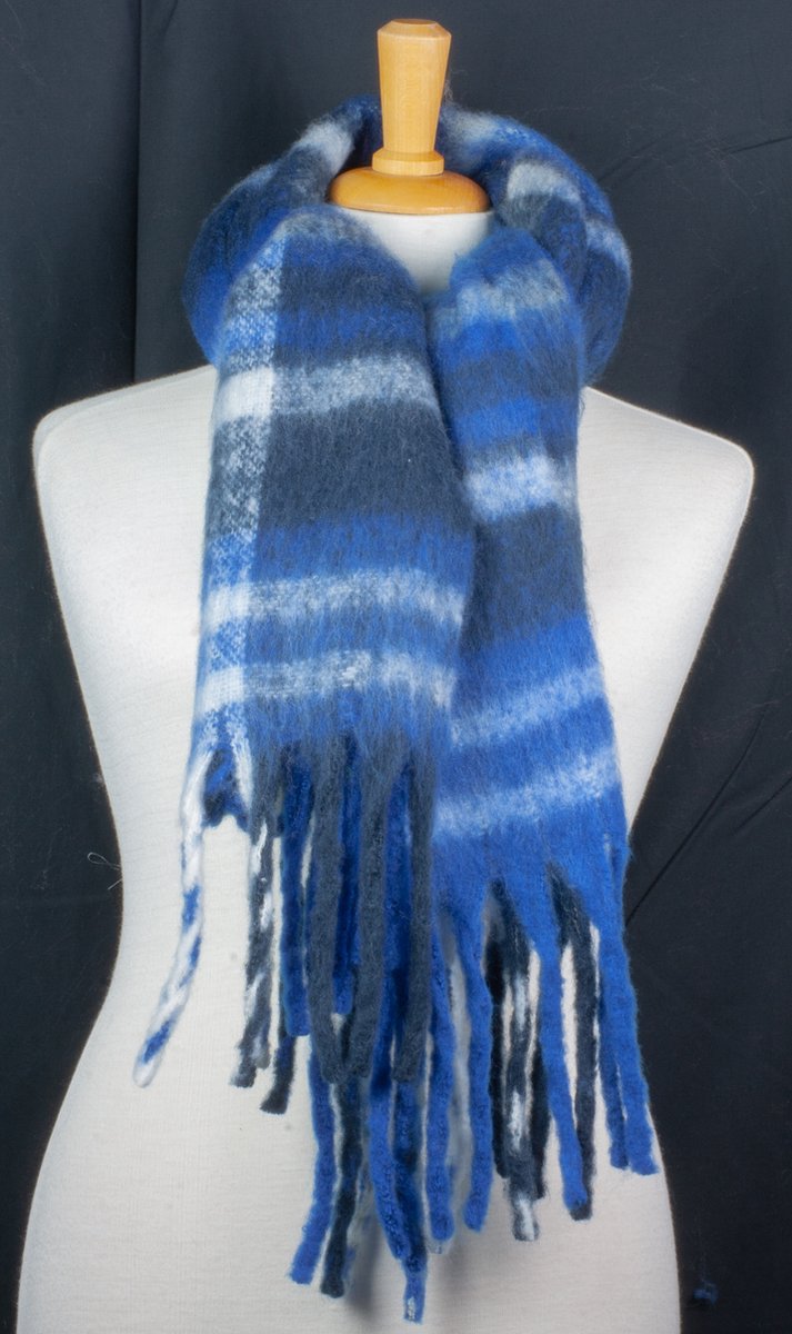 Sjaal navy / blauw / Fluffy sjaal met franjes / chunky fluffy scarfs / accessoires dames Sjaal / wintersport / fluffy sjaal / fluffy scarf