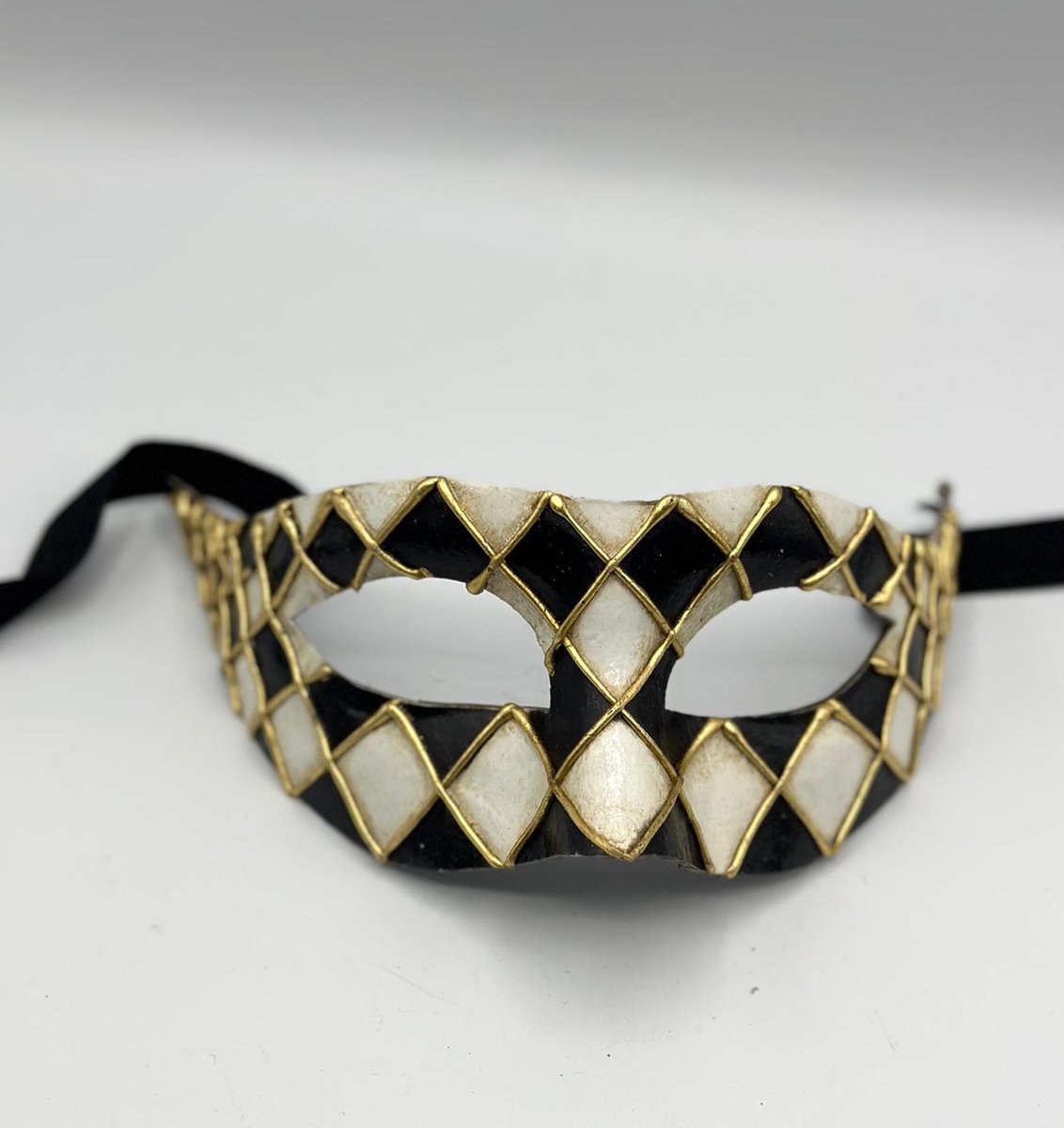 Venetan Mask, Colombna Wth Feathers, Handmade n Paper-mâché